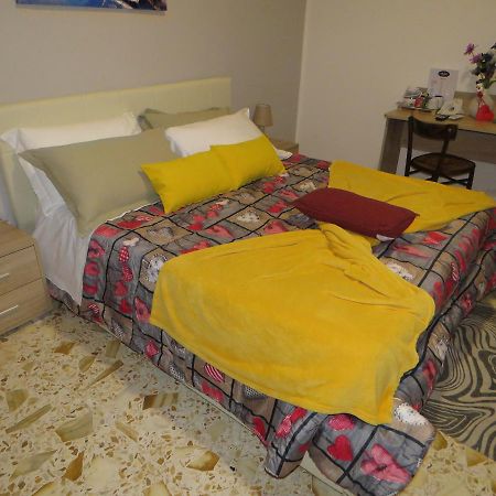 B & B Leti Battipaglia Exterior photo