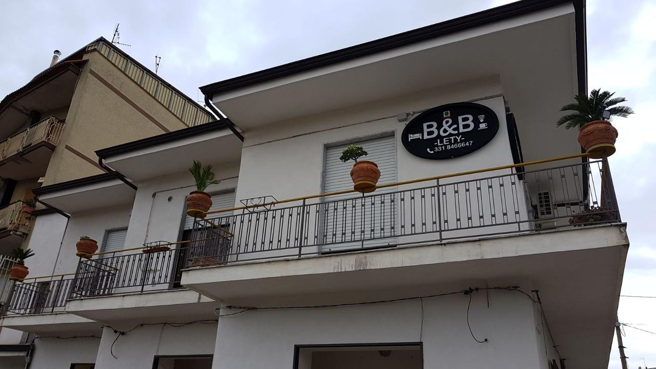 B & B Leti Battipaglia Exterior photo