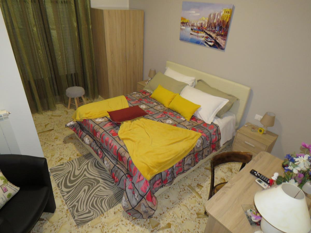 B & B Leti Battipaglia Exterior photo