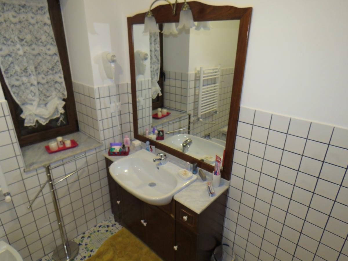 B & B Leti Battipaglia Exterior photo